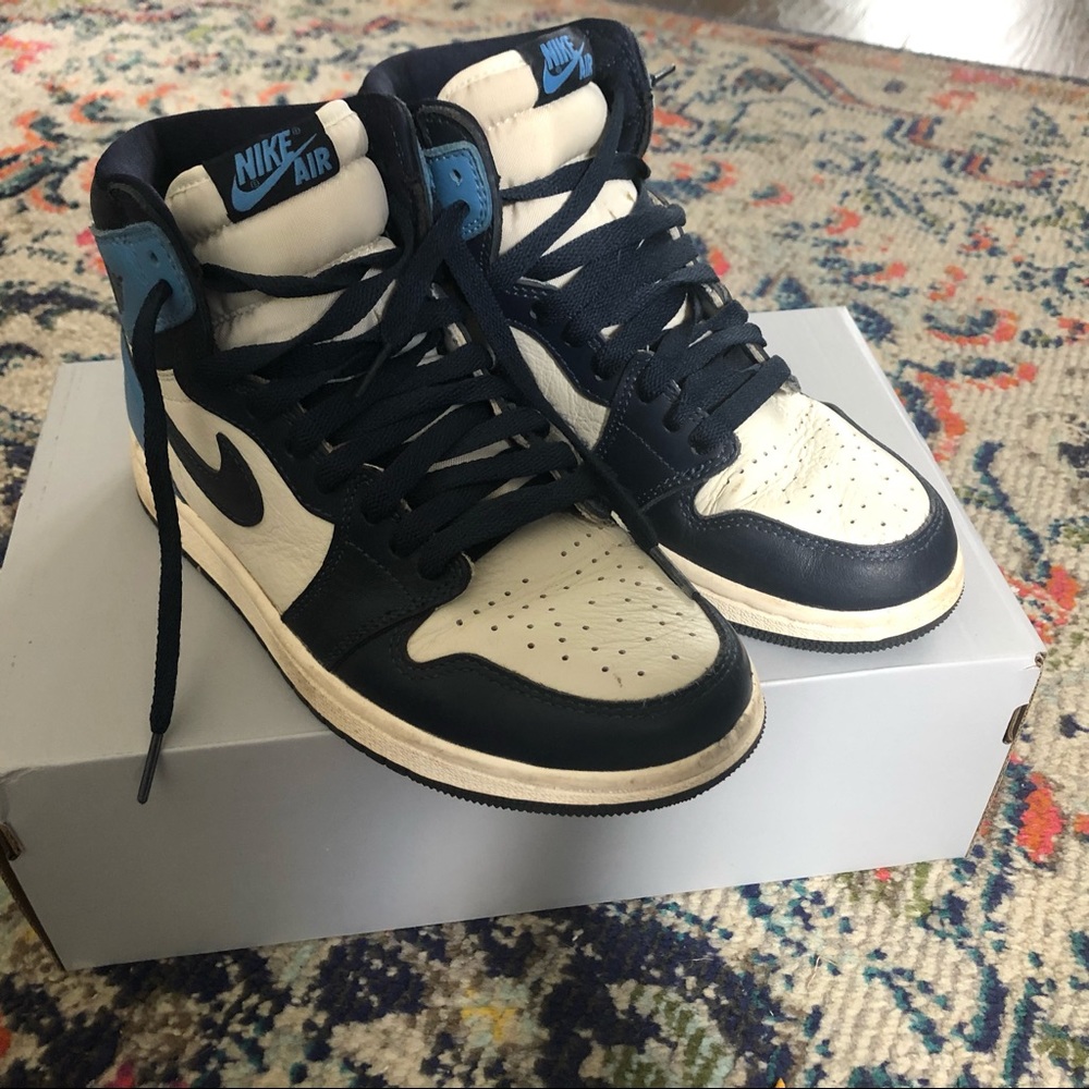 Jordan 1 Retro High Obsidian UNC